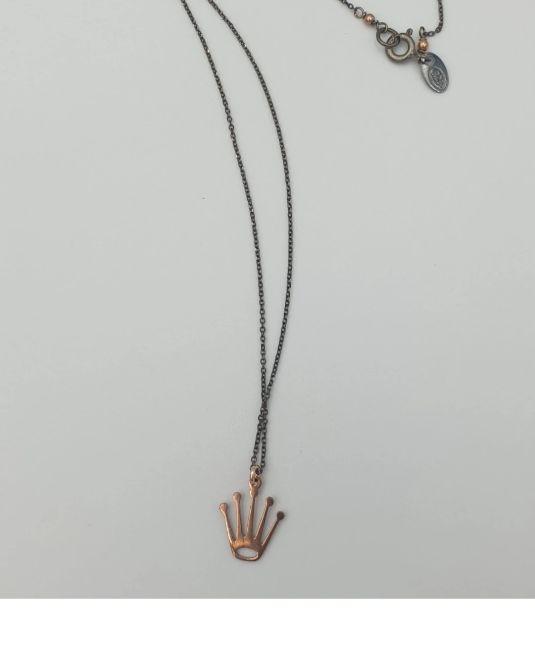 an.1508 Μενταγιόν ασημένιο-επιχρυσωμένο “κορώνα” - Image 1