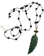 Κολιέ χειροποίητο με jade και όνυχα