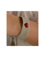 Βραχιόλι υφασμάτινο με κόκκινη καρδούλα - Image 2